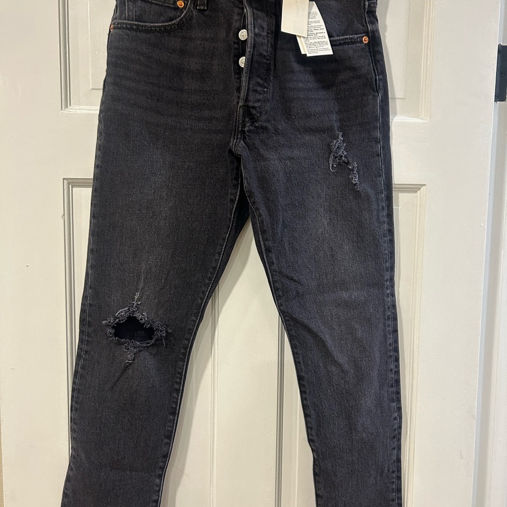 Levi’s Black Distressed Women’s Jeans - Classic High-Rise Fit size 28